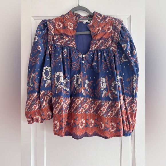 Love The Label Tops - Love the Label top, size M, barely worn